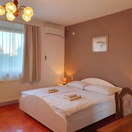 Guesthouse Vila 斯诺基 外观 照片
