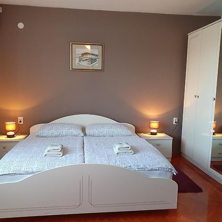 Guesthouse Vila 斯诺基 外观 照片